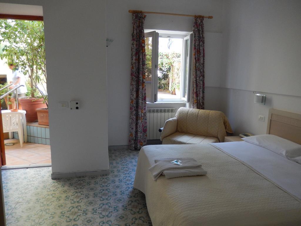 Hotel Europa Ischia Esterno foto